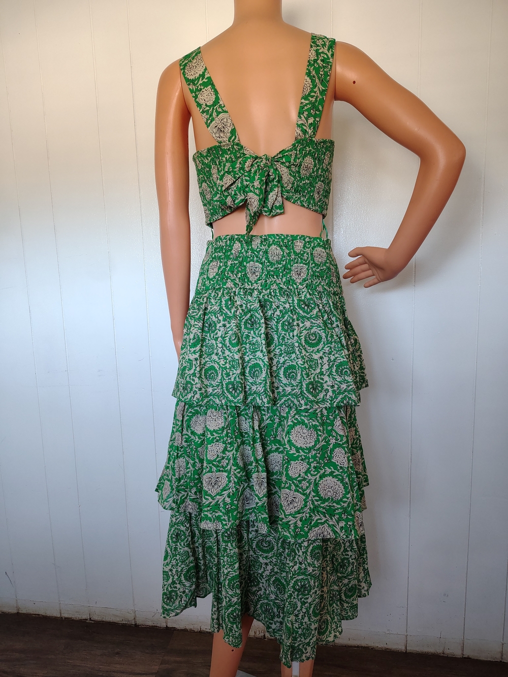 House of Harlow 1960 Green Floral Smocked Crop Top & Tiered Skirt 2-Piece Set S - Picture 2 of 9
